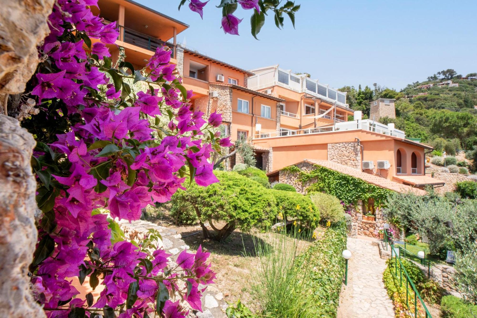 Boutique Hotel Torre Di Cala Piccola Porto Santo Stefano  Bagian luar foto