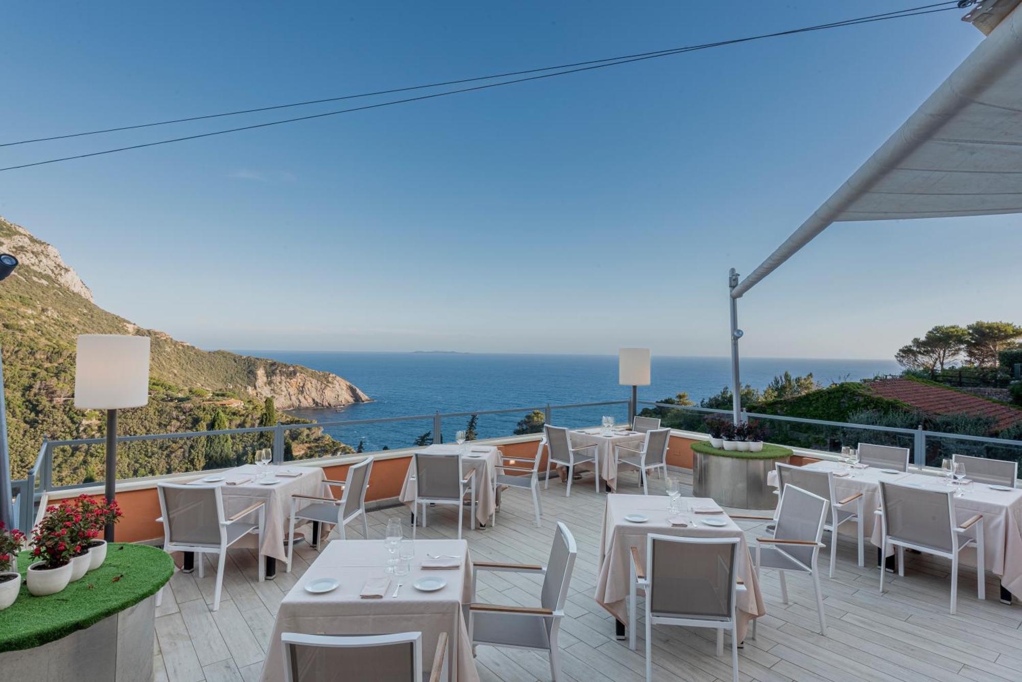 Boutique Hotel Torre Di Cala Piccola Porto Santo Stefano  Bagian luar foto