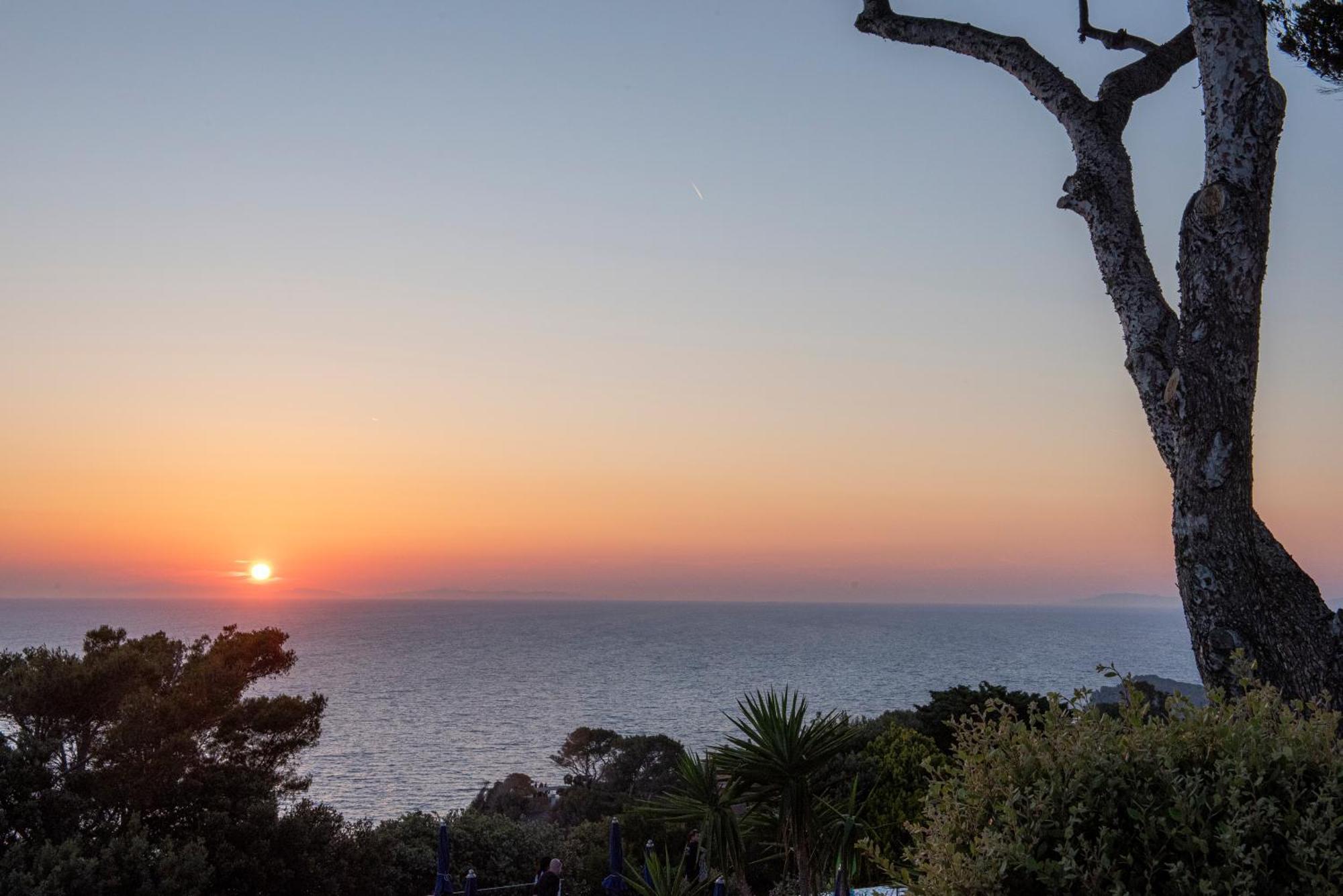 Boutique Hotel Torre Di Cala Piccola Porto Santo Stefano  Bagian luar foto